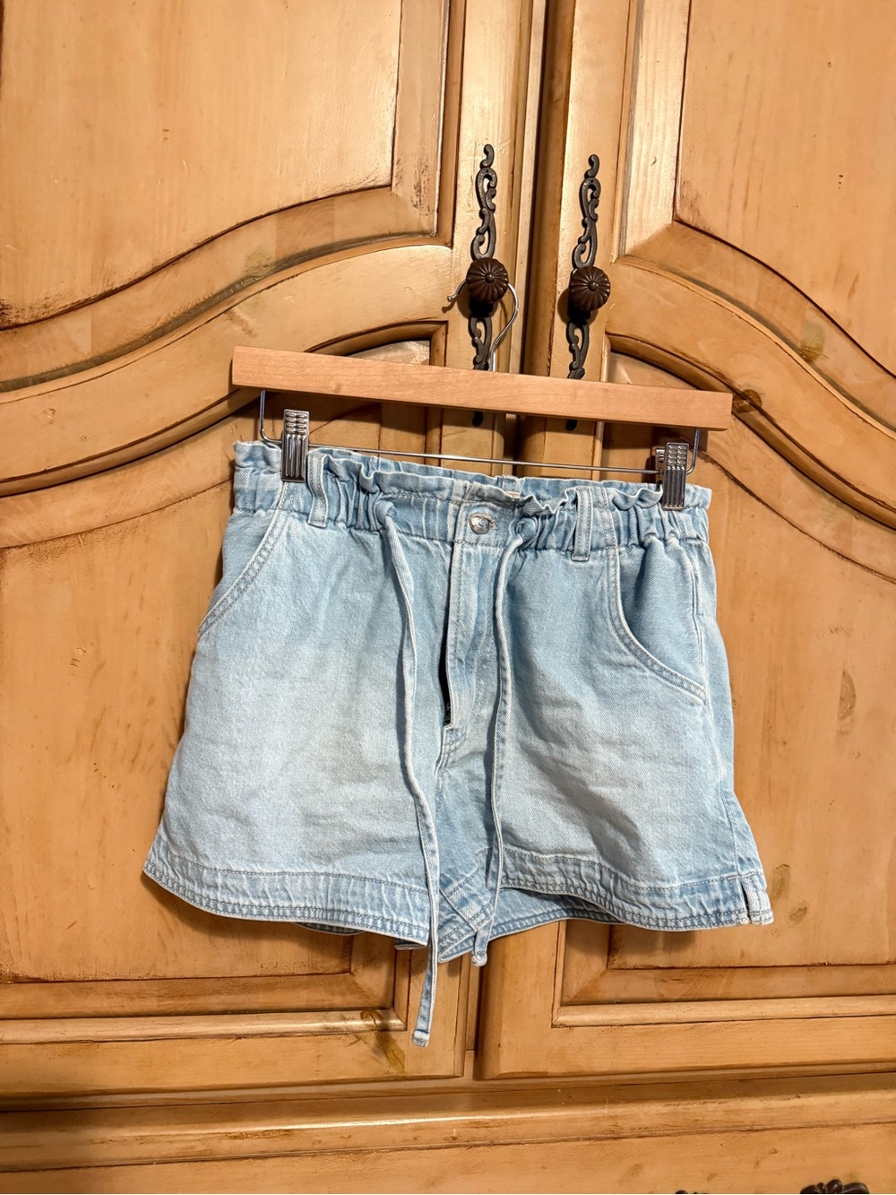 Madewell Light Wash Paperbag Denim Shorts